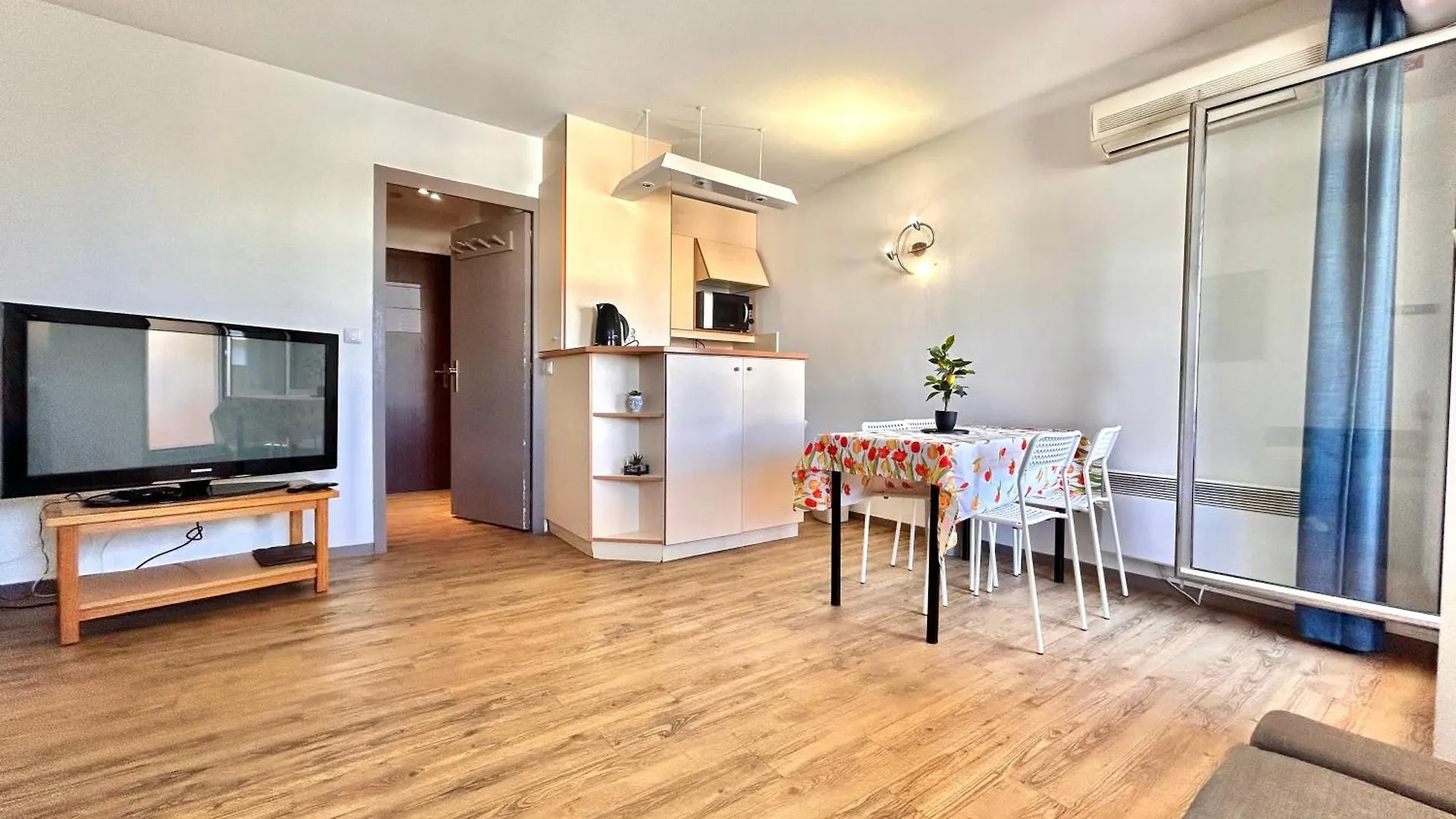 Azur- 4 Pers Hyper Centre - Plage A 2 Mn A Pied - Terrasse Saint-Raphael  France